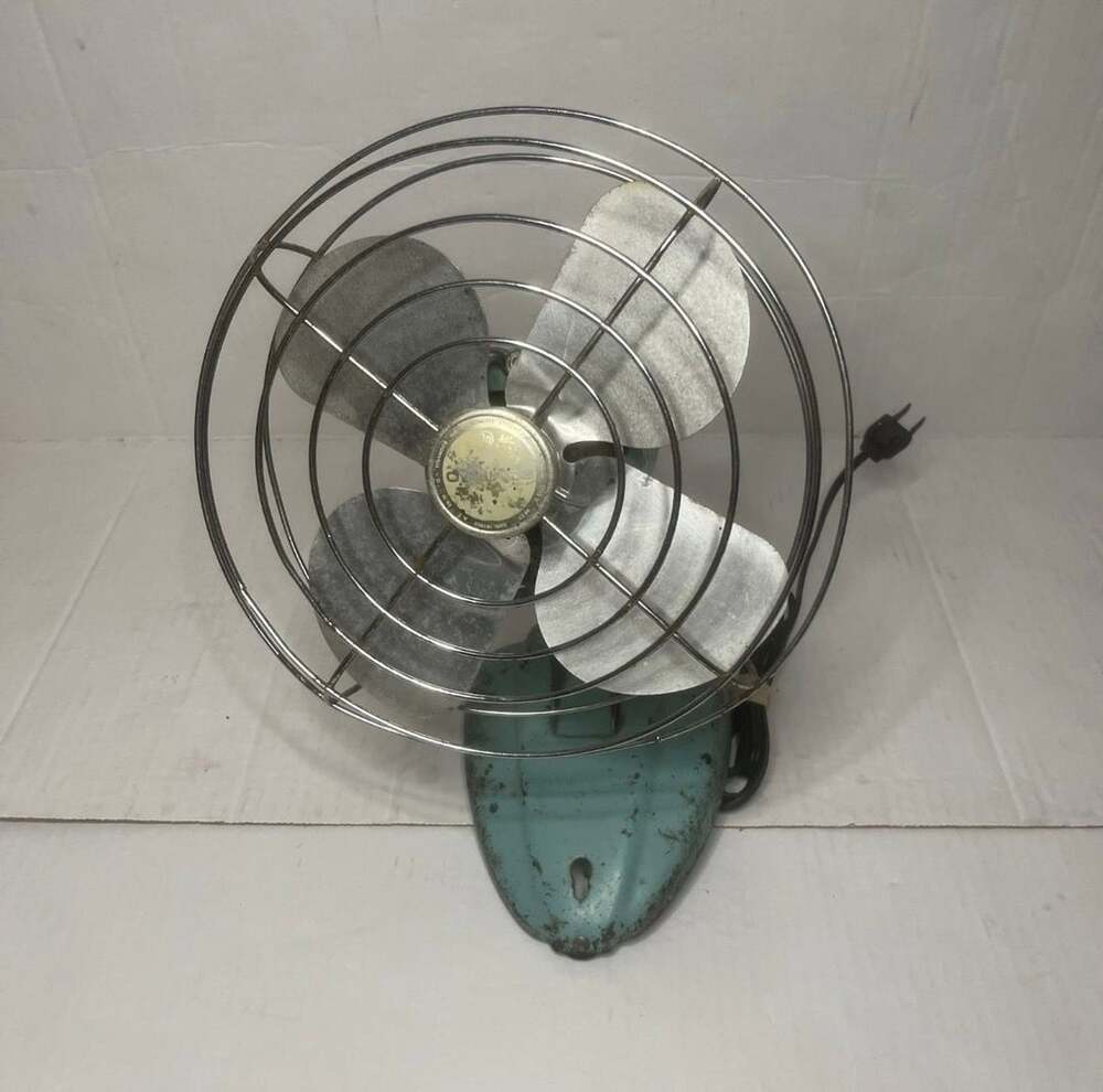 Vintage Eskimo Turquoise Oscillating Electric Desk Fan